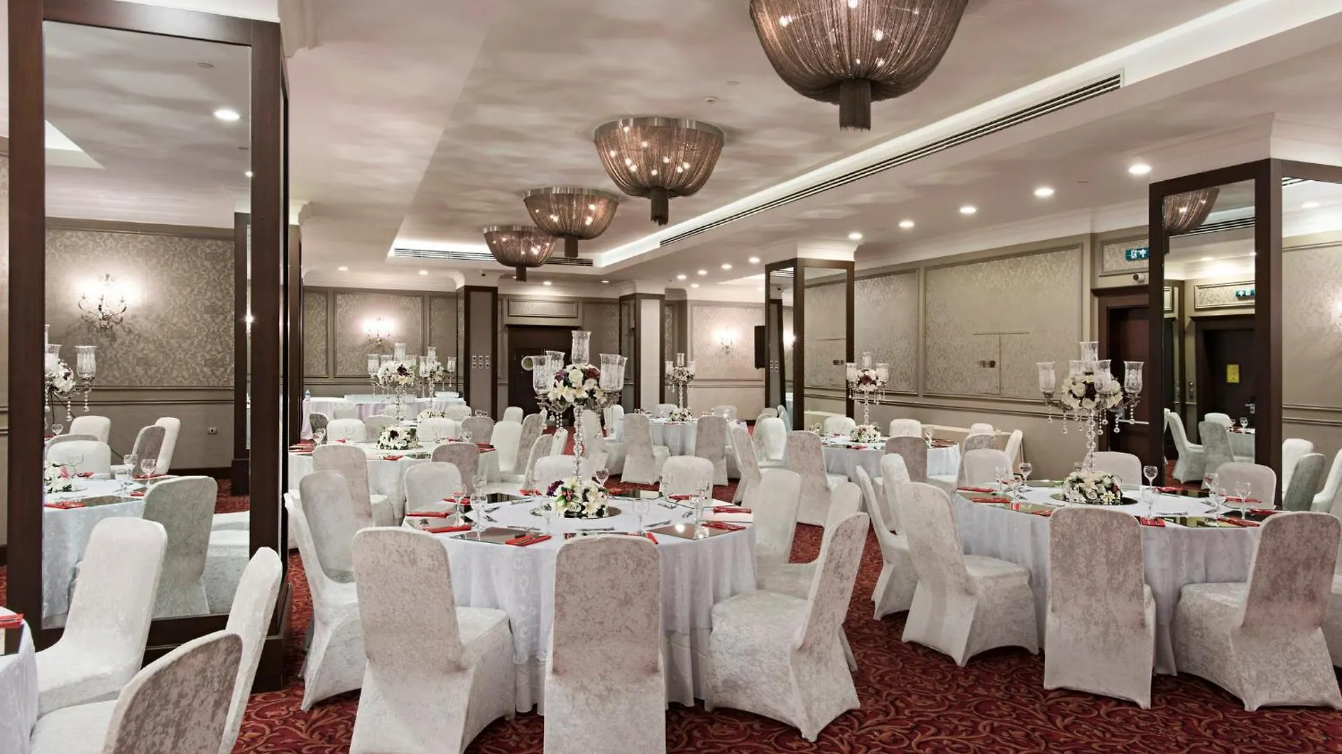 Hotel Holiday Inn Sisli By Ihg Istanboel