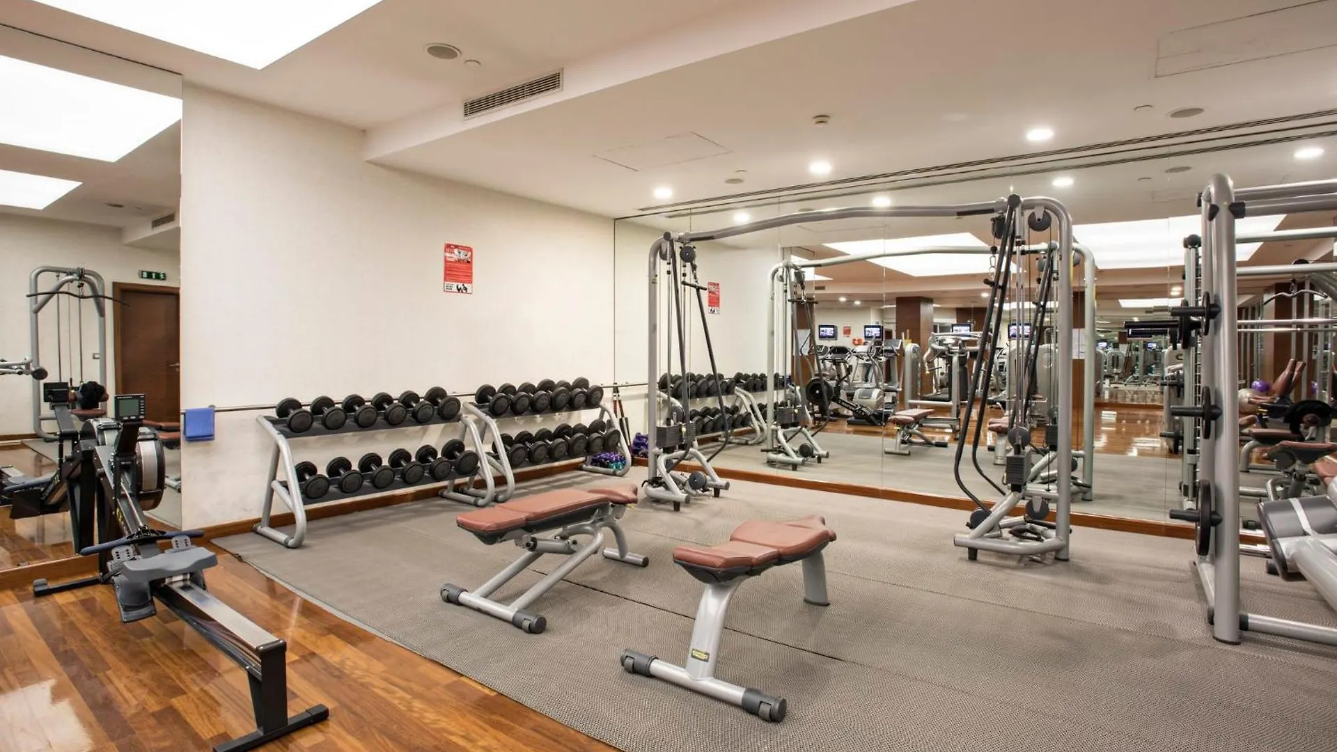 Holiday Inn Sisli By Ihg Istanboel 5*,