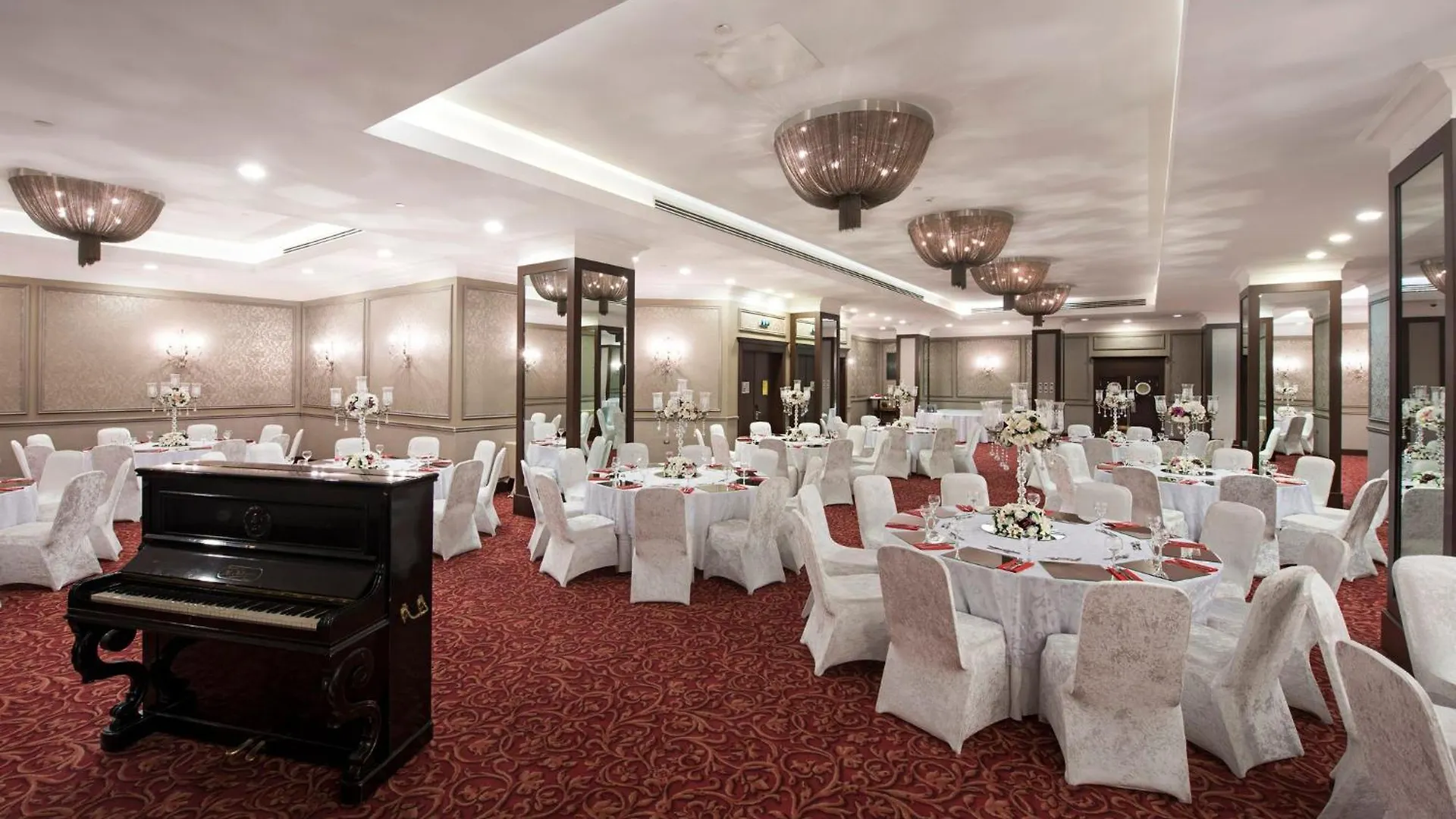 Hotel Holiday Inn Sisli By Ihg Istanboel
