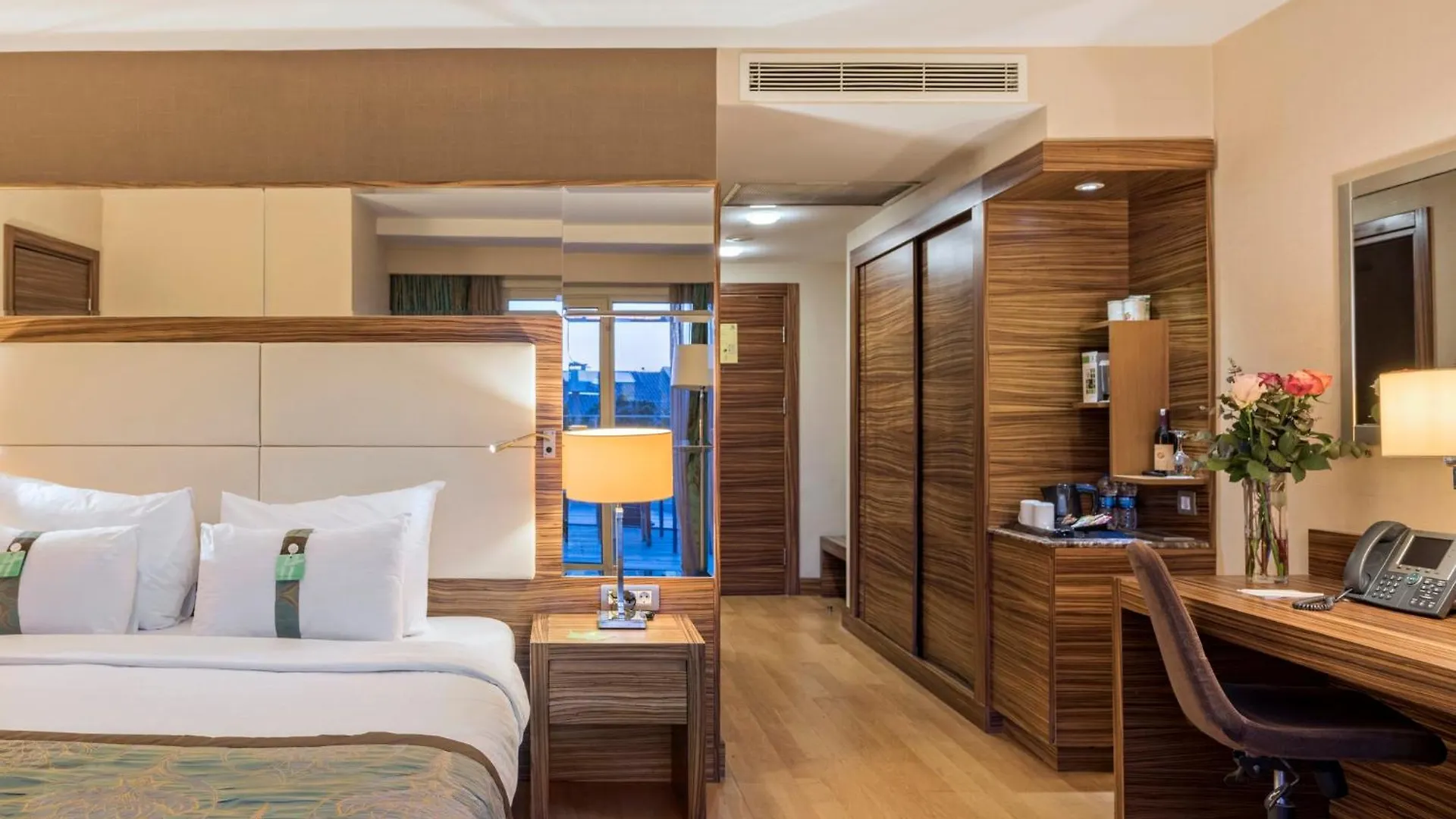 Holiday Inn Sisli By Ihg Istanboel 5*,