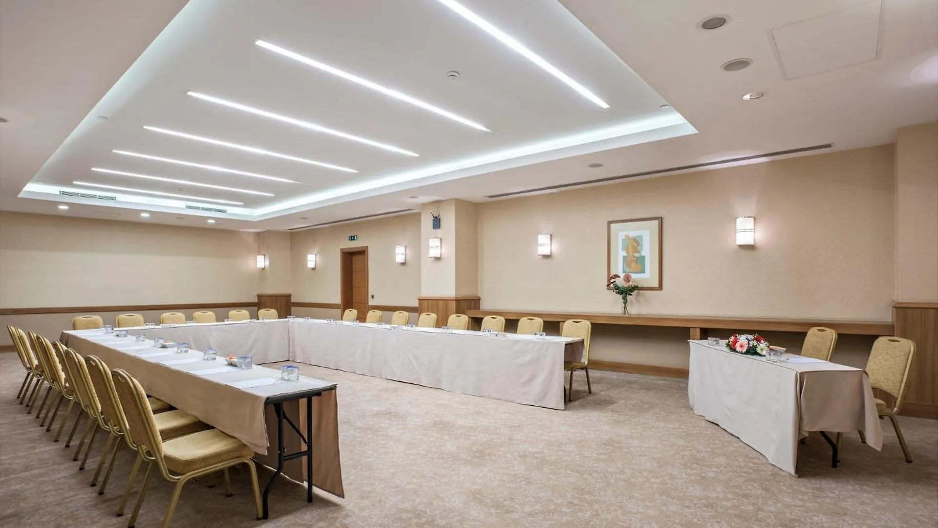 Holiday Inn Sisli By Ihg Istanboel Hotel