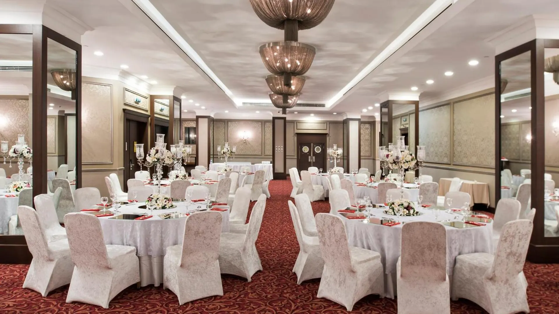Holiday Inn Sisli By Ihg Istanboel 5*,